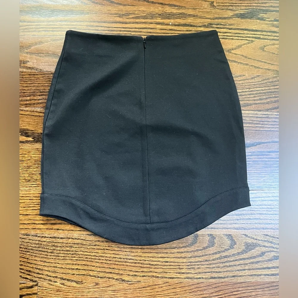 BCBGeneration Women's Black Knit Stretch mini skirt Sz. XS NWOT - Picture 7 of 7